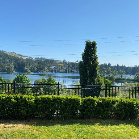 Cozy Lakeview Suite Victoria Dış mekan fotoğraf