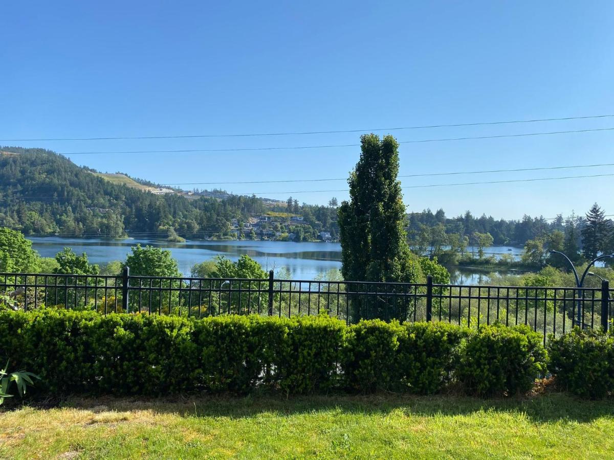 Cozy Lakeview Suite Victoria Dış mekan fotoğraf
