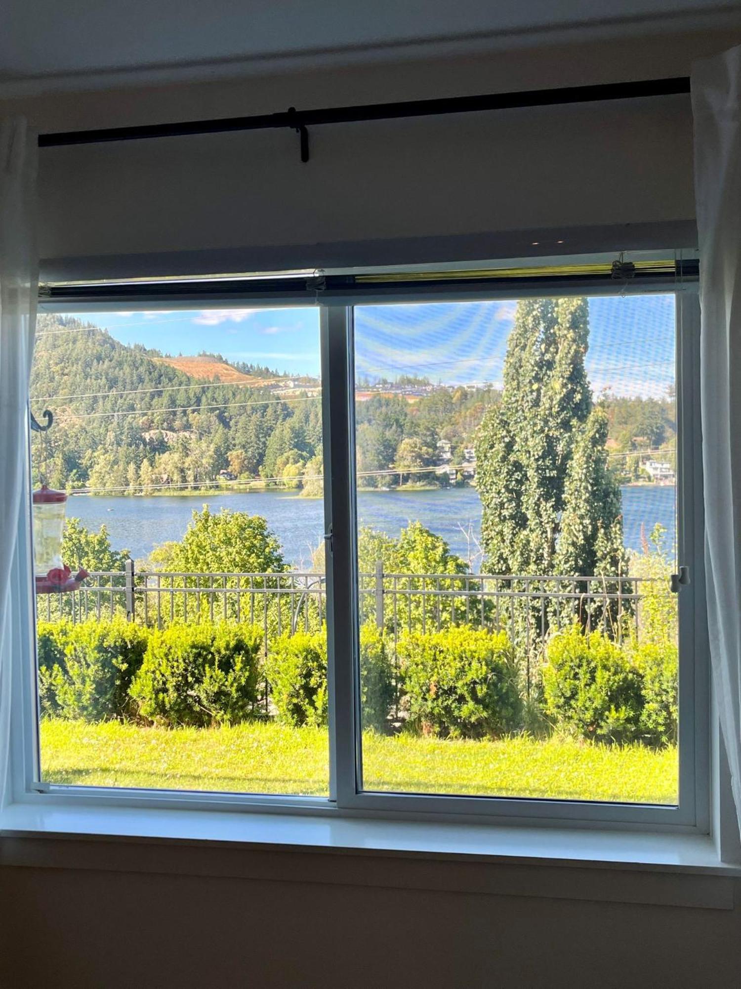 Cozy Lakeview Suite Victoria Dış mekan fotoğraf